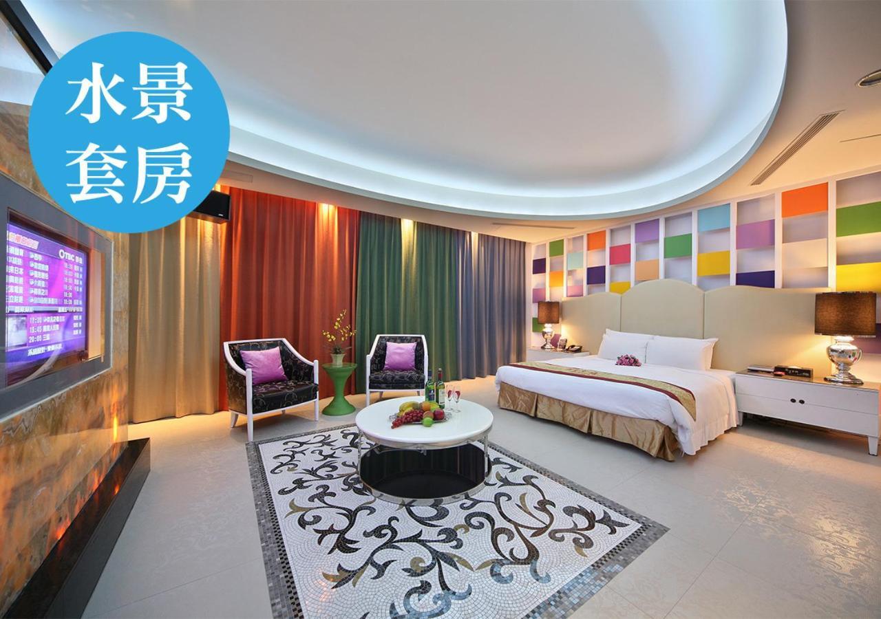 Lanshy Motel Taichung Bagian luar foto