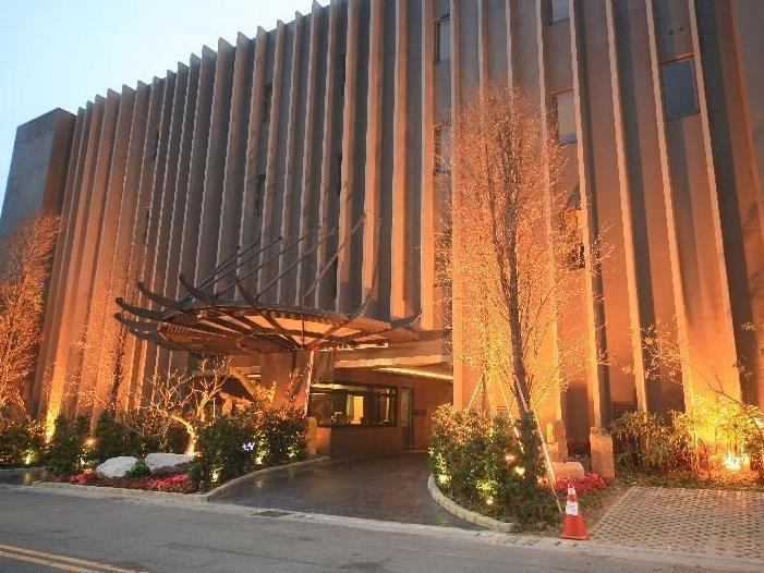 Lanshy Motel Taichung Bagian luar foto