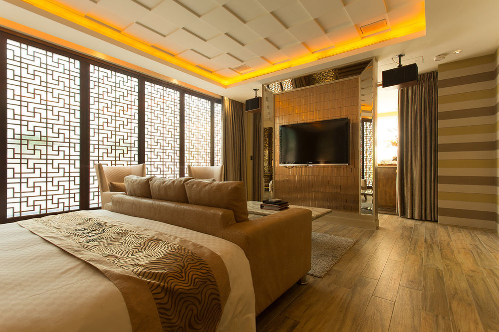 Lanshy Motel Taichung Bagian luar foto