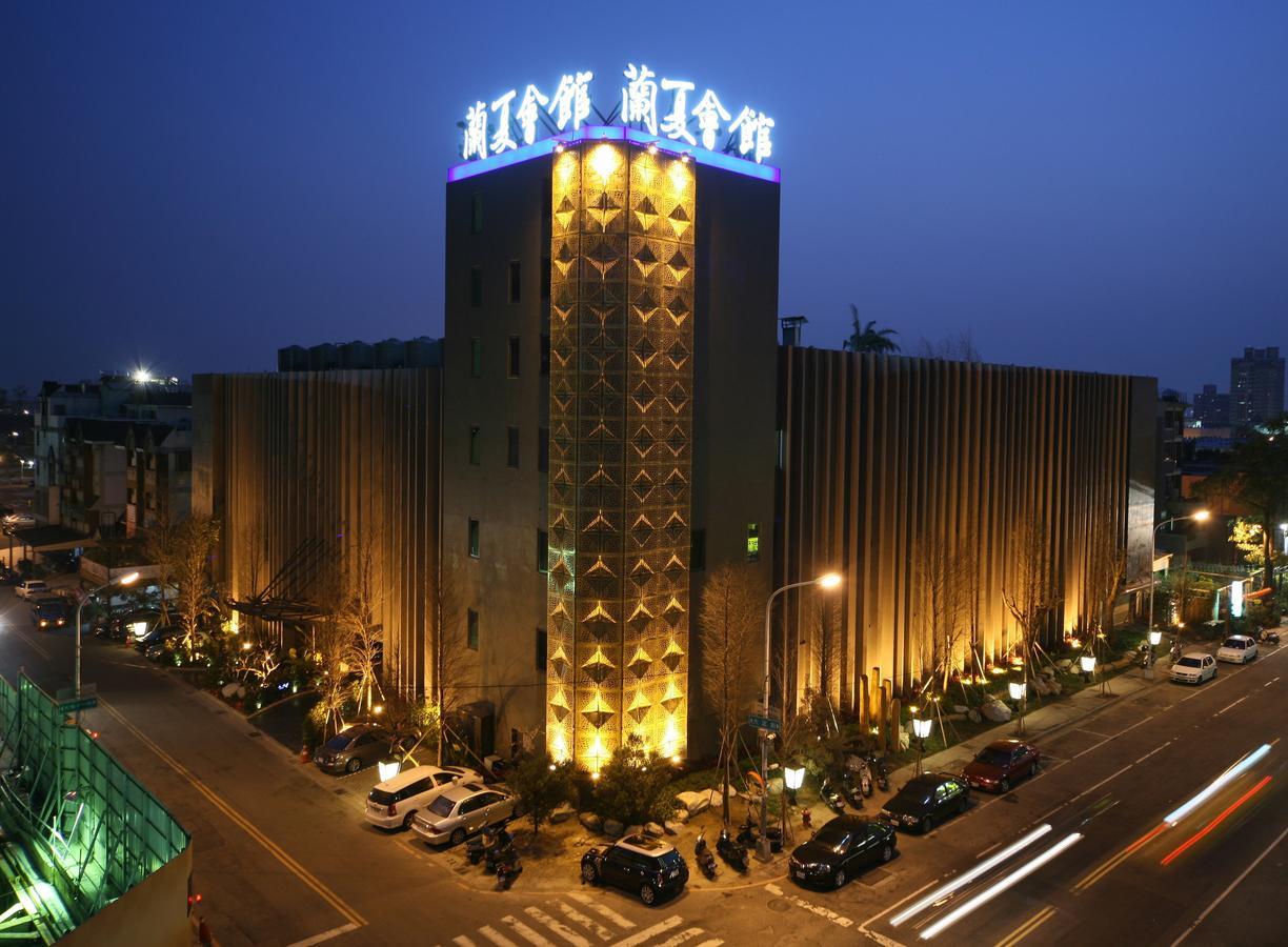 Lanshy Motel Taichung Bagian luar foto