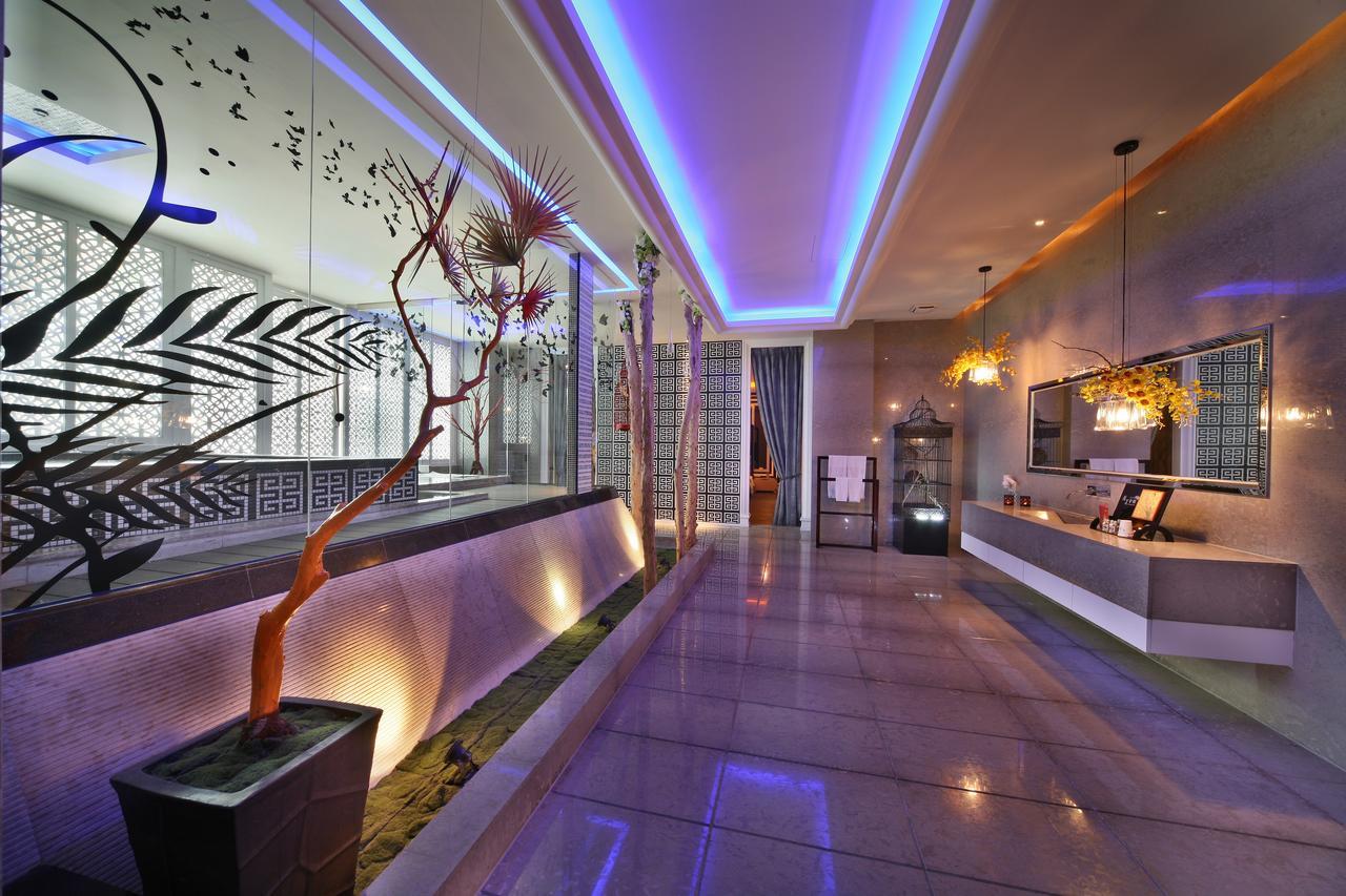 Lanshy Motel Taichung Bagian luar foto