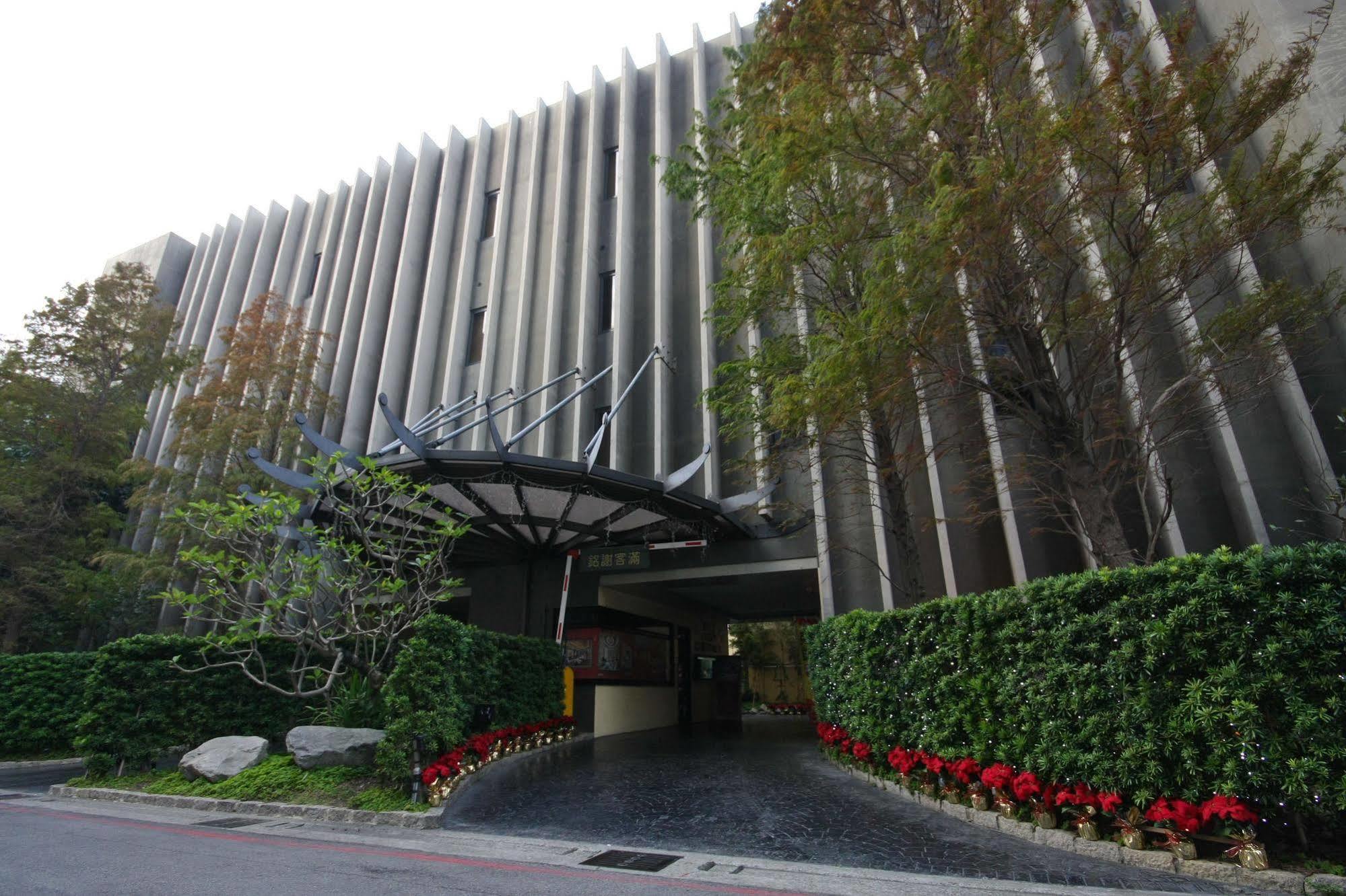 Lanshy Motel Taichung Bagian luar foto